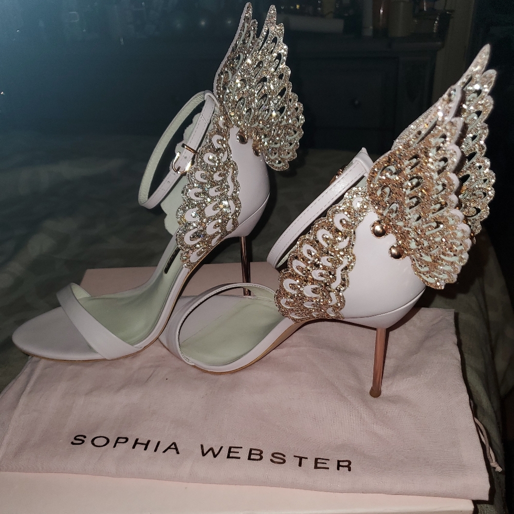 High Heel, worn once for my wedding. Orig $683